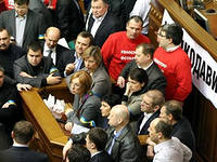 Лед тронулся. Оппозиция отказалась от сенсорной кнопки